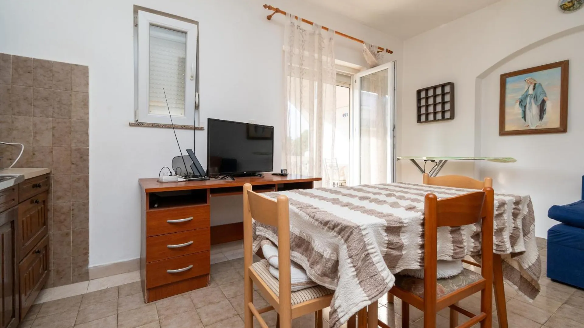 Guest house Apartments And Rooms With Parking Space Zadar - 21805 Croatia