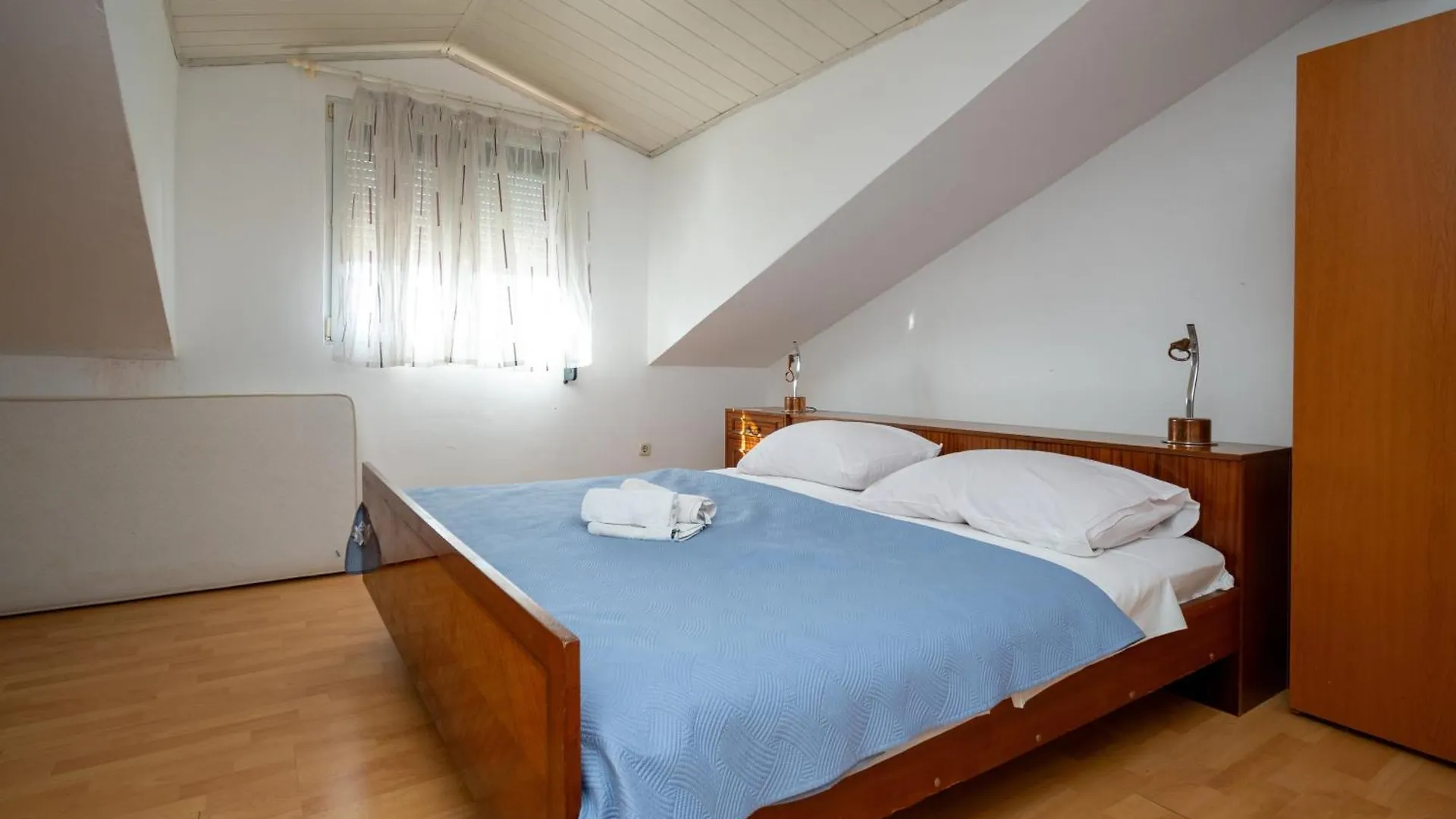 Guest house Apartments And Rooms With Parking Space Zadar - 21805 Croatia