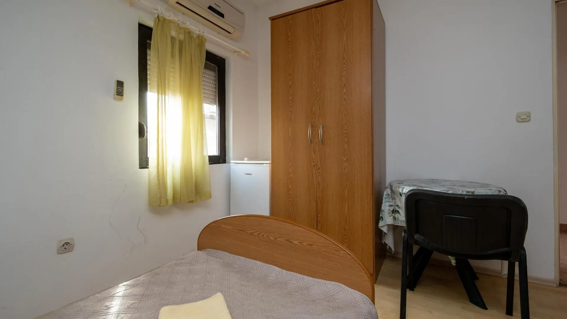 Apartments And Rooms With Parking Space Zadar - 21805 Croatia