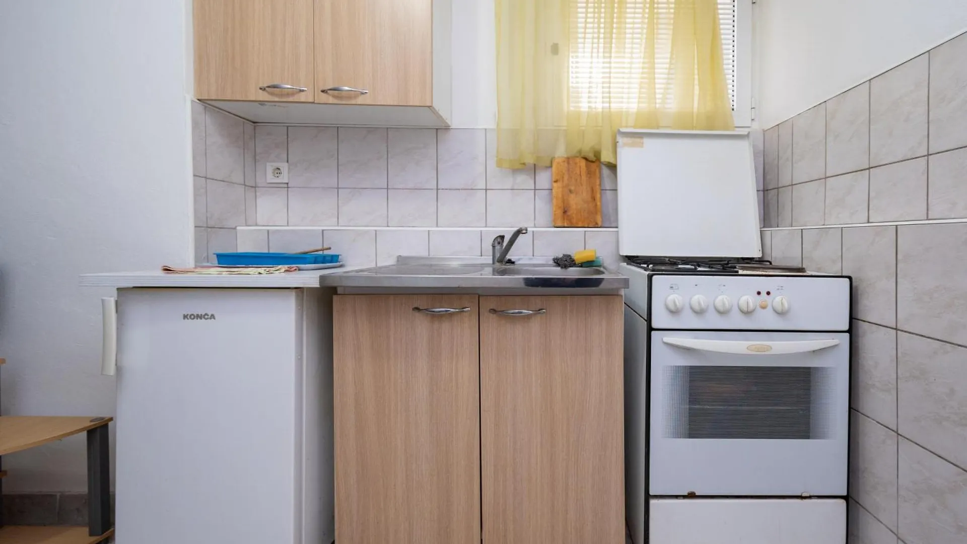 Apartments And Rooms With Parking Space Zadar - 21805