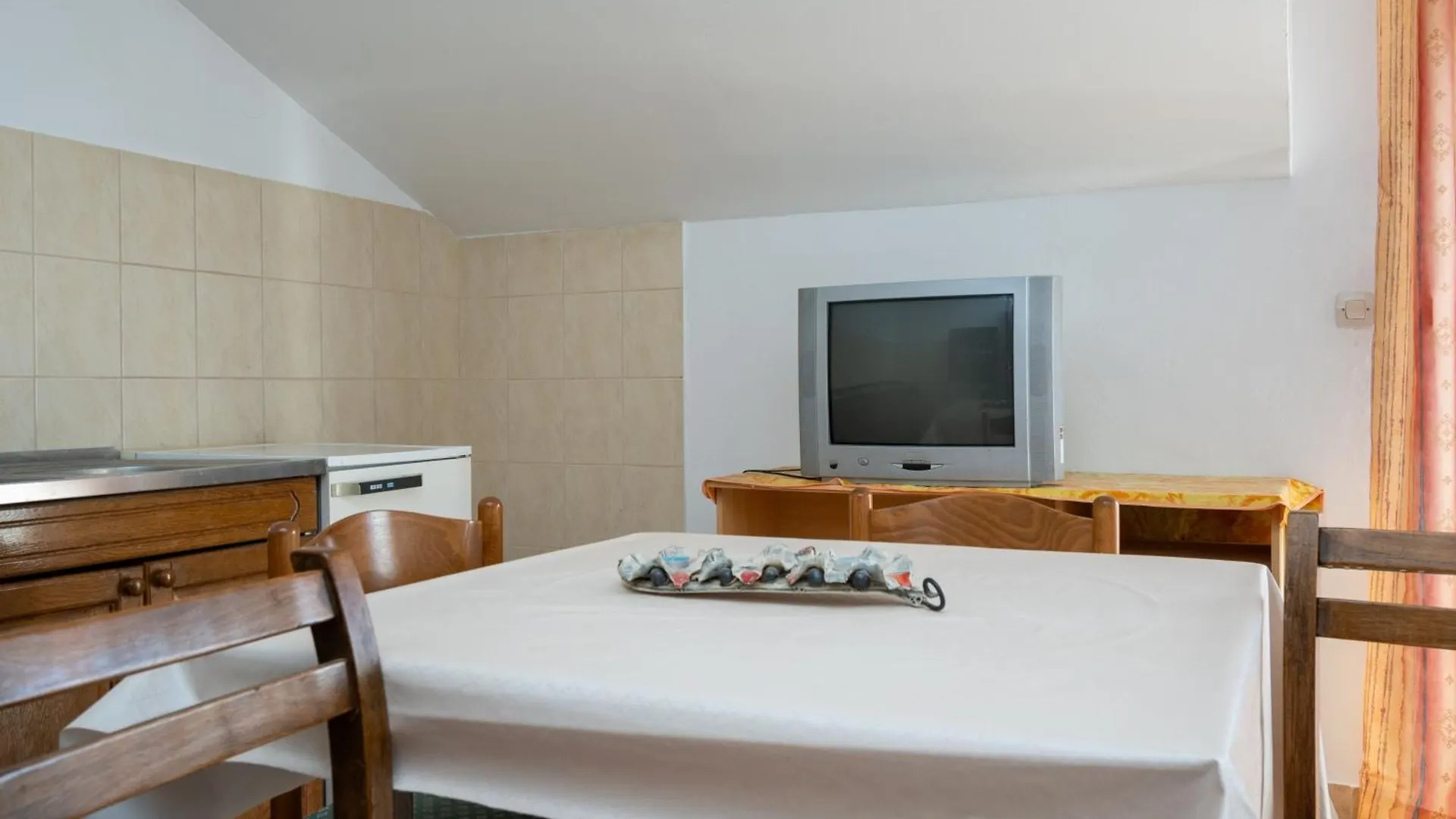 Apartments And Rooms With Parking Space Zadar - 21805